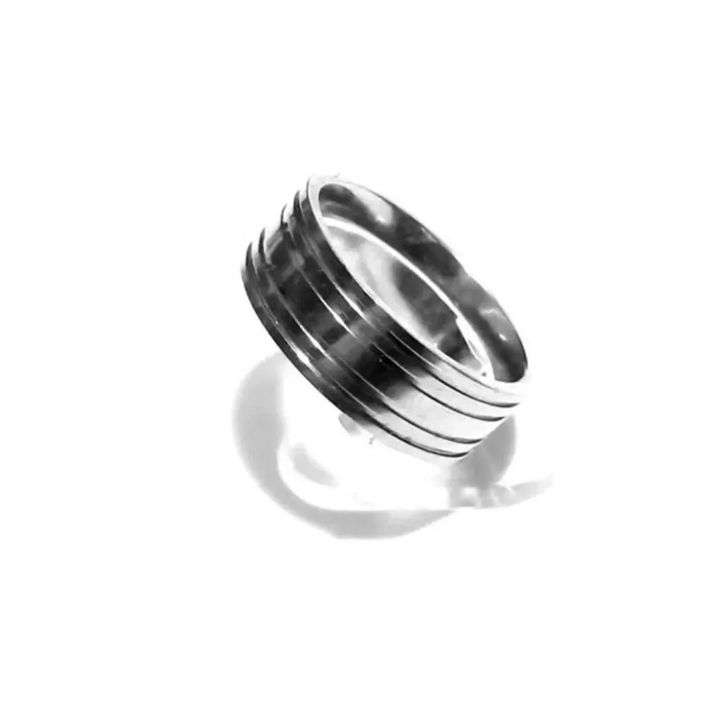 New titanium silver tone mens ring size 10